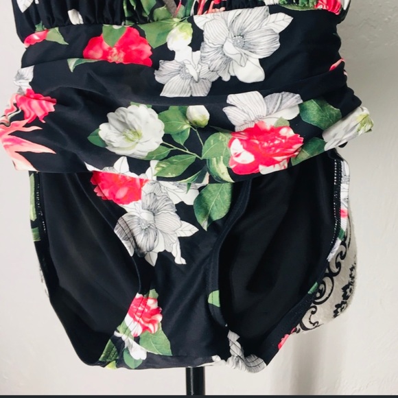 Vince Camuto Multi Color Floral Bathing Suit. - Picture 12 of 16